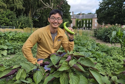 Ohyoon verbouwt Koreaanse groente op Utrechtse grond: ‘Ik leer je kimchi maken’