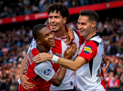 Flitsend Feyenoord laat ook niets heel van FC Utrecht en zal stiekem balen van interlandbreak