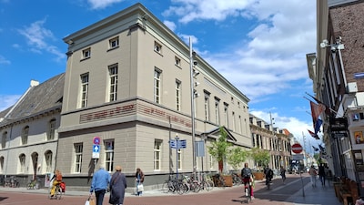 Huis73 in Den Bosch houdt gesprek over onafhankelijkheid tegenover grote machten