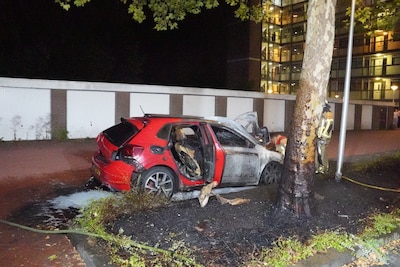 Auto uitgebrand aan Gantel Gein in Zwolle