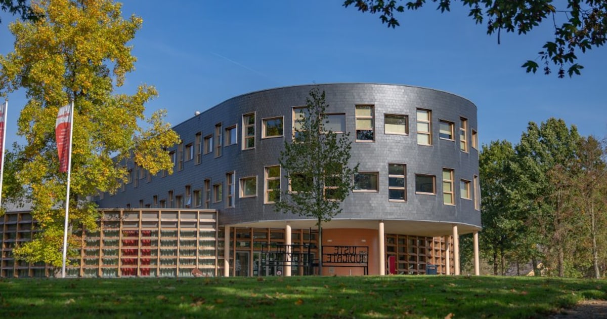 Oogsttijd zorgt voor modder op wegen in Ooststellingwerf