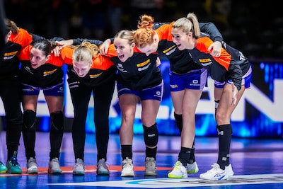 Doelpuntrijke openingsfase: Oranje op voorsprong, fraai lobje Maarschalkerweerd