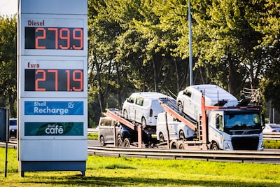Brussel onderzoekt hoe brandstof goedkoper kan: ‘Dit prijsniveau mag niet de nieuwe norm worden’