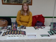 Van twee verkochte exemplaren tot bestseller: onbekende auteur weet niet wat haar overkomt