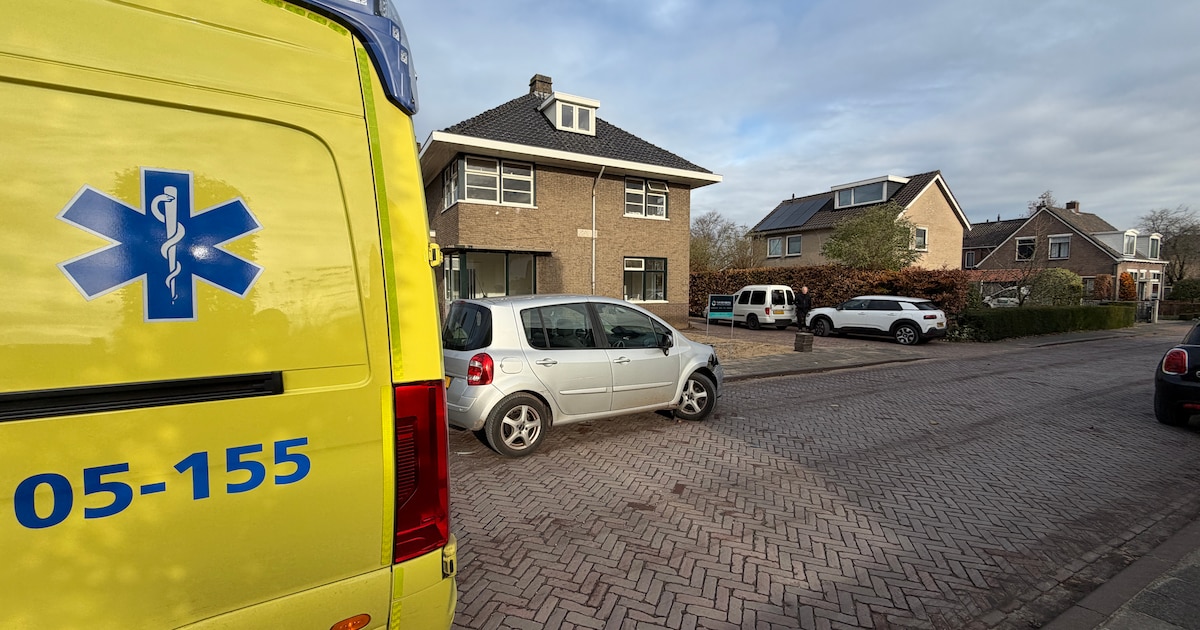 Gewonde bij botsing tussen twee auto’s in Hellendoorn