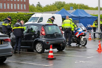 Grote verkeerscontrole bij Albert Heijn XL in Eindhoven: 175 boetes, tientallen bestuurders met tele
