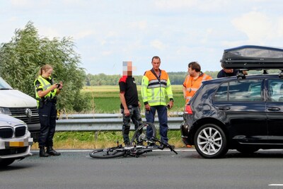 Linkerrijstrook afgesloten na kop-staartbotsing aan A2 bij Beesd