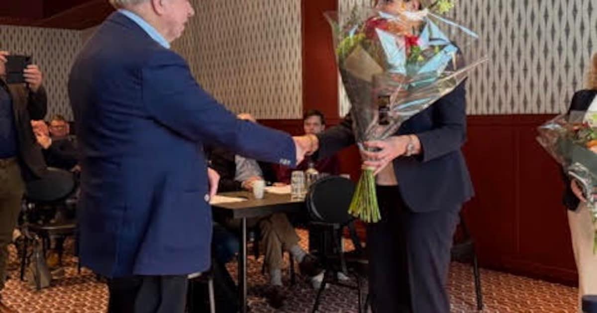 Roelof Huls erelid van schippersvereniging Schuttevaer