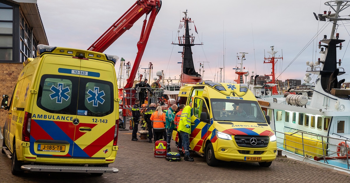 Man uit water gehaald en gereanimeerd in IJmuiden