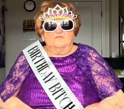 Deze oma (96) heeft 15 miljoen volgers op TikTok en verdient daar grof geld mee