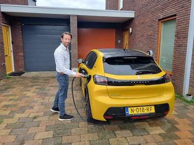 Goedkoop je auto opladen bij de buren, die er financieel ook beter van worden