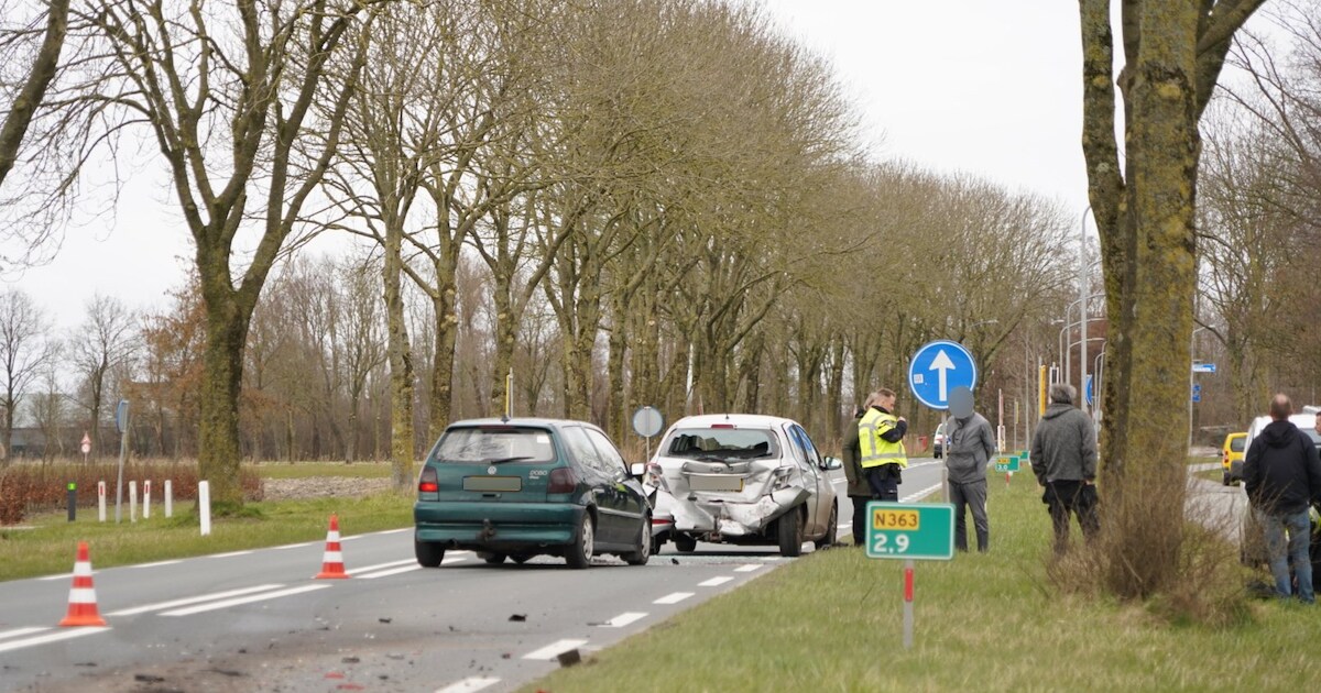 Flinke schade bij botsing op de N363 in Baflo | 112 nieuws Het Hogeland
