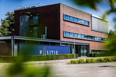 Teamchef van project vol grensoverschrijdend gedrag krijgt sanctie, maar mag bij politie blijven