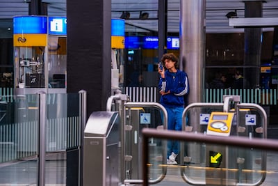 LIVE Ov-staking | Lege stations, maar ook weinig files: Nederland lijkt massaal thuis te werken