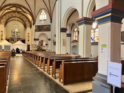 LIVE Verkiezingen Loon op Zand | Voor één keertje stemmen in de Heilige Martelaren van Gorcum