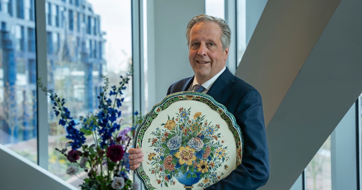 Alexander Pechtold opent tentoonstelling in Museum De Zwarte Tulp in Lisse