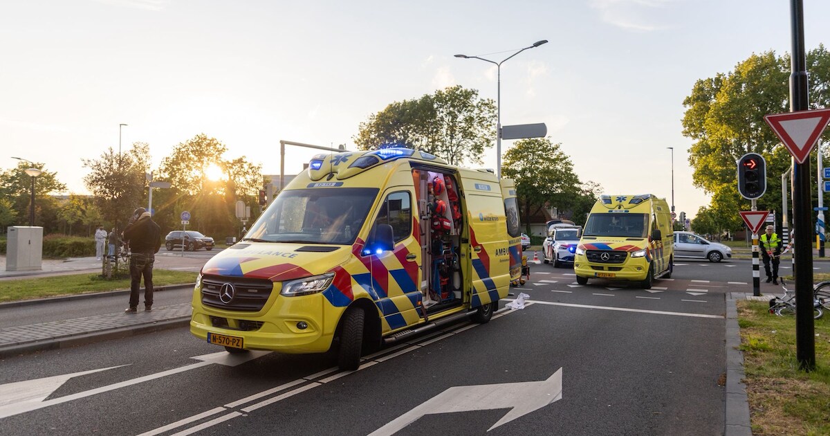 Fietser ernstig gewond bij botsing op de Alkmaarseweg in Beverwijk