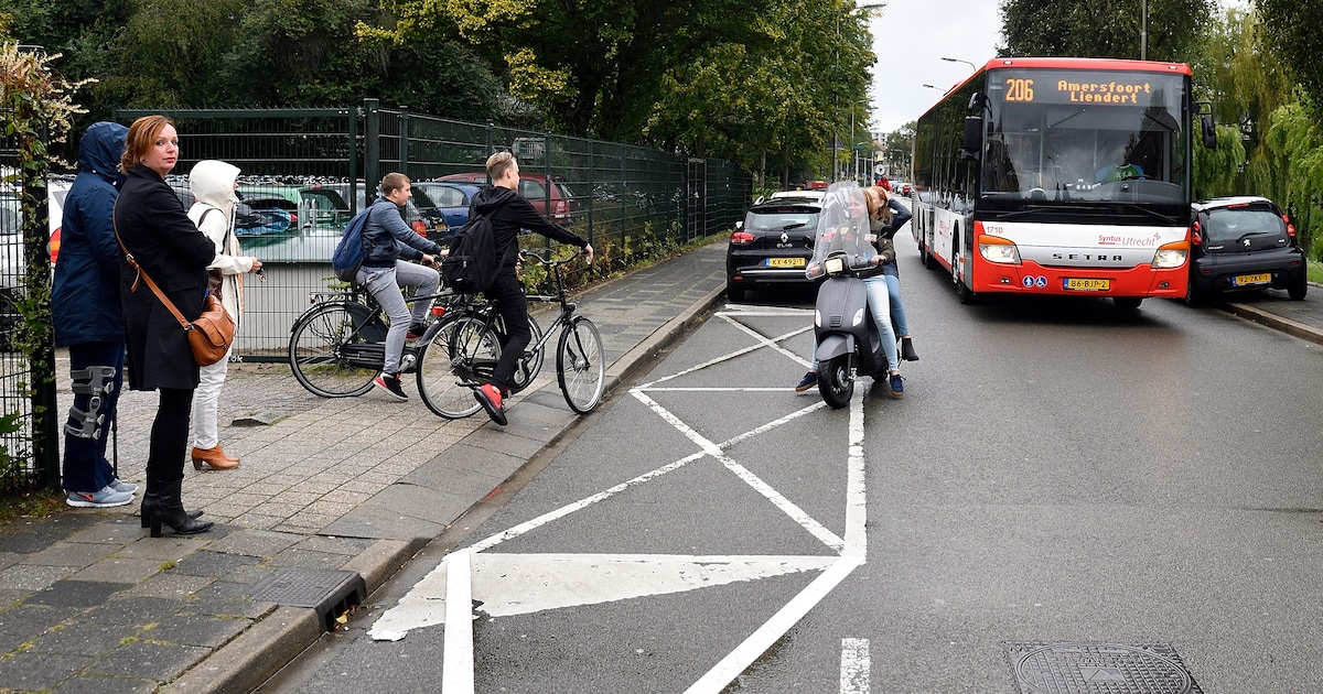 Verkeerssituatie Mavo Muurhuizen blijft ‘gevaarlijk’: geen fietspad of nieuwe busroute