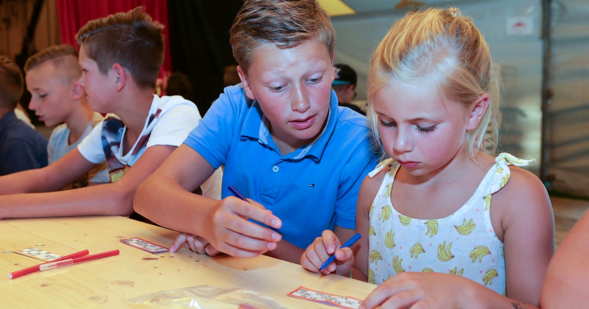 Kinderbingo in De Wijk biedt prijzen voor kinderen in Dorpshuis De Wijk