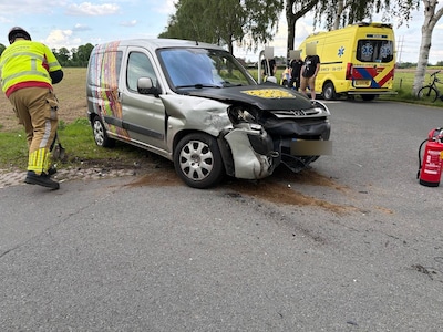 Twee voertuigen zwaar beschadigd bij ongeval in Wehl