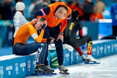 joep-wennemars-misses-medal-due-to-obstruction-of-chinese-skater-ziwen-lian-during-1000-meter-olympic-winter-games-day-5-at-milano-speed-skating-stadium-milano-lombardy-italy-on-february-11-2026-photo-ronald-hoogendoorn