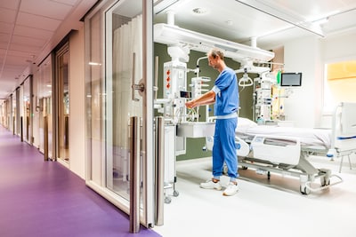 ‘Hotelachtige’ uitstraling en ‘Wantijgroen’: zo ziet de gerenoveerde afdeling hartbewaking eruit