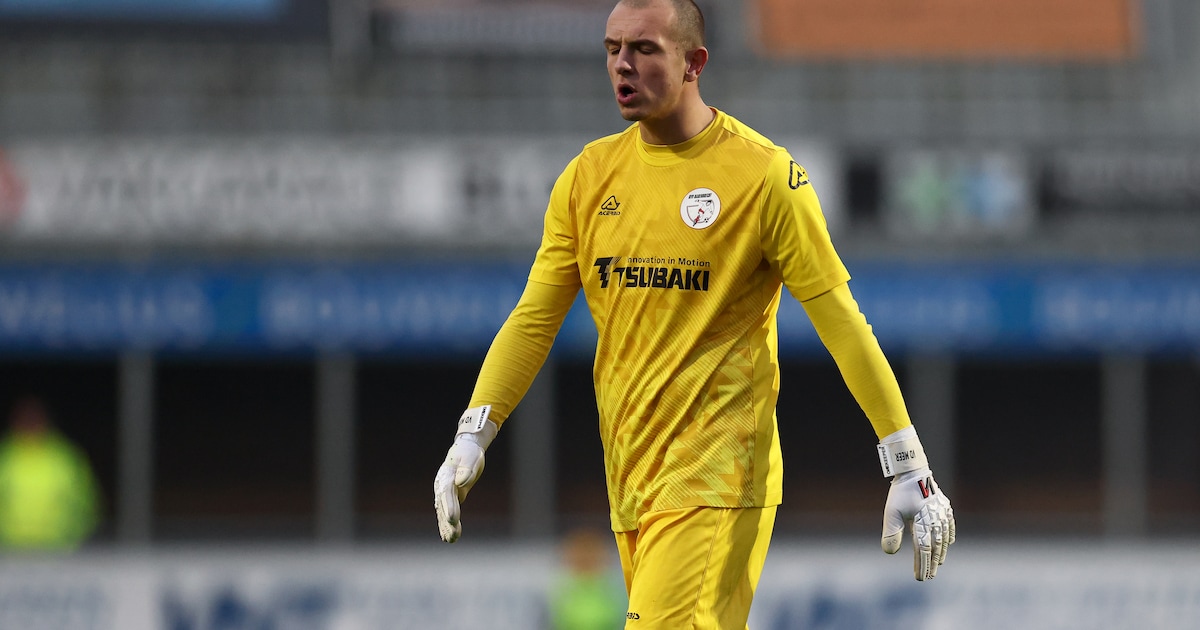 Barendrecht krijgt pak slaag (8-0) van Spakenburg: ‘Het was een afstraffing. Alles vloog erin’