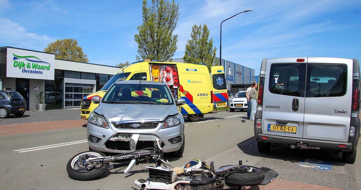 Motorrijder gewond bij botsing met auto in Heerhugowaard