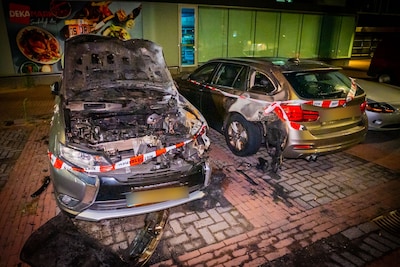 Auto in brand op Dovenetellaan in Arnhem