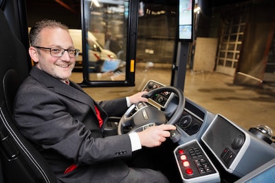 Na de A67 is nu ook de A2 richting het zuiden klaar: bus mag tussen Eindhoven en Leende over de vluc