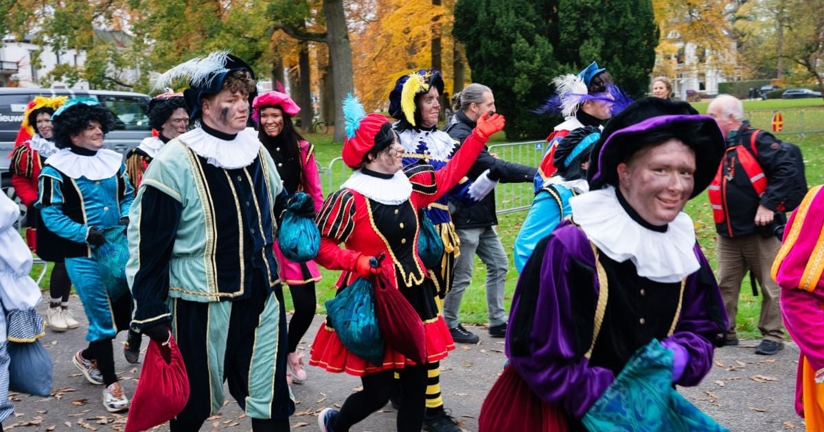 Maak de sinterklaasintocht in Apeldoorn nog leuker met deze bingokaart