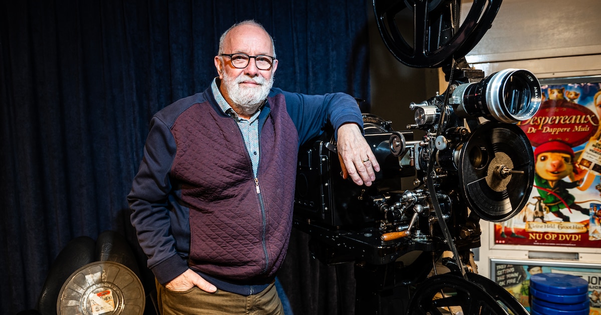 Netflix en Videoland? Jan moet er niks van hebben en draait oude filmklassiekers in eigen bioscoop