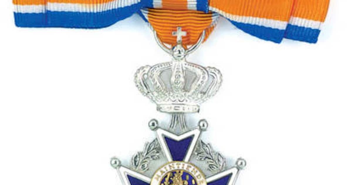 Jan van Trigt uit Zaltbommel hengelt een lintje binnen