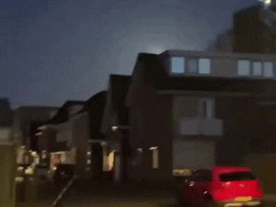 Mekkelholtsweg in Enschede veranderde woensdagavond in een rave