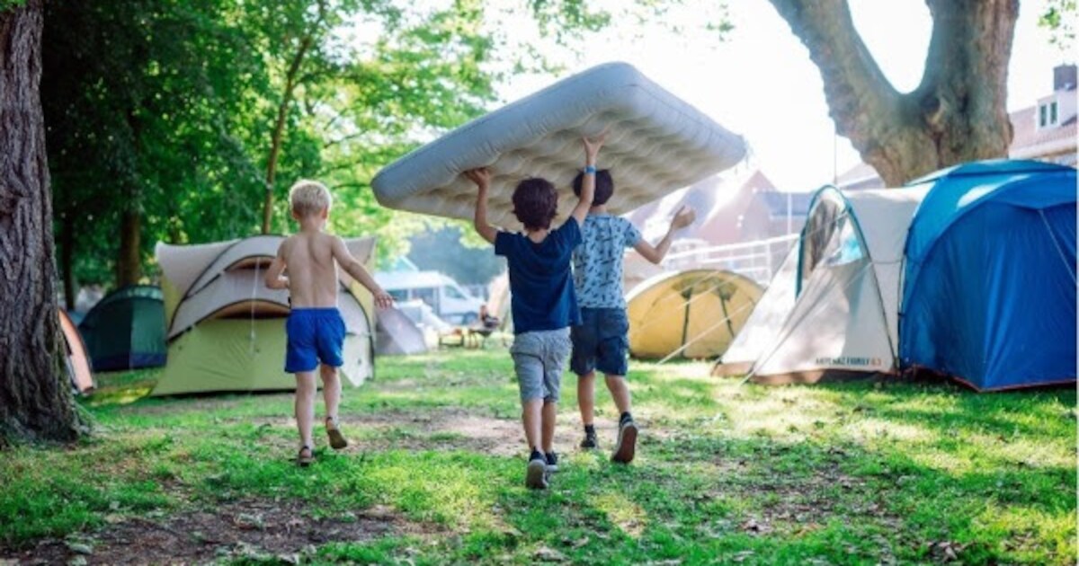 Buurtcamping in Loosduinen: ‘Iedereen is welkom’ | Den Haag