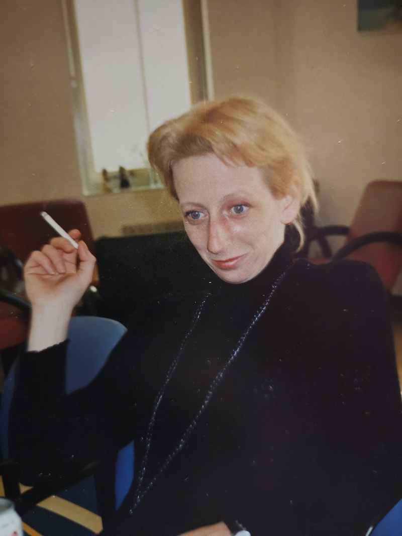 Mariska Klompenhouwer kwam 25 jaar geleden na een avondje karaoke door een misdrijf om het leven. 