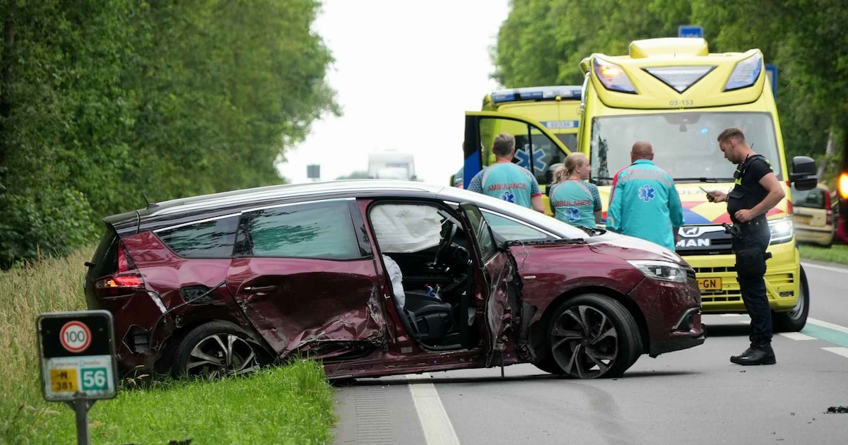Meerdere gewonden bij verkeersongeval op N381 bij Hoogersmilde