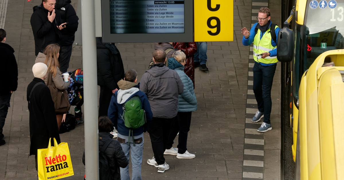Uitval, vertraging en frustratie in Lopik: heb jij nog vertrouwen in het busvervoer of kies je voor 