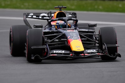 Gefrustreerde Verstappen blijft steken op zesde startplek, Russell deelt met pole nieuwe tik uit aan teamgenoot