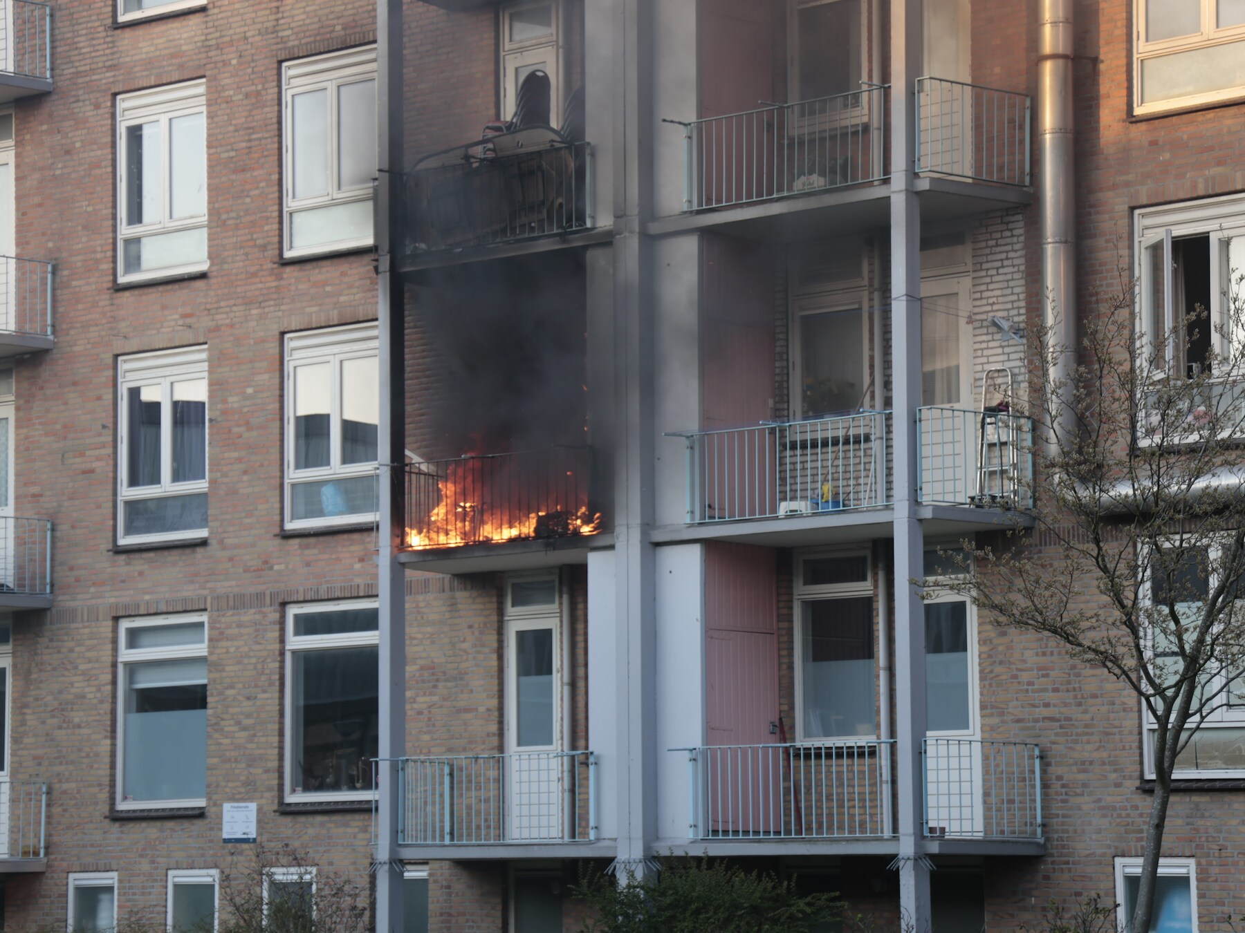 Honderdduizenden Hagenaars niet verzekerd bij brand- of waterschade: ‘Het baart me zorgen’