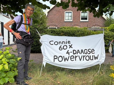‘Powervrouw’ Connie (79) loopt voor de zestigste keer (!) over de Via Gladiola en voelt zich telkens