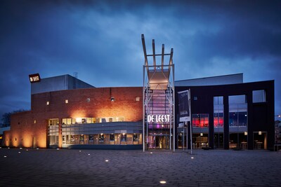 Theater De Leest decor voor Waalwijks Theater Festival met jongeren
