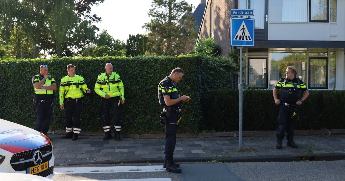 Scooterrijder gewond na aanrijding met auto in Naaldwijk, traumahelikopter gealarmeerd