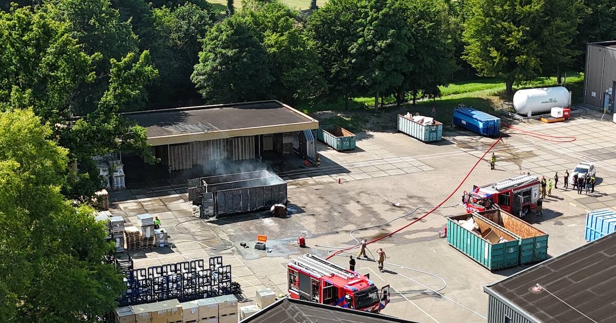Brandje in container op terrein bij producent van verpakkingsmateriaal in Vaassen