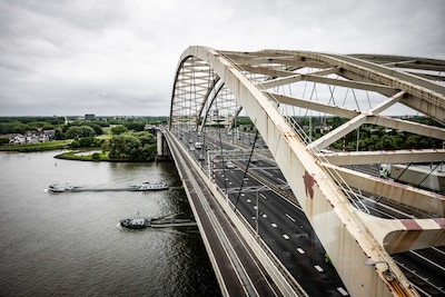 Let op, weggebruikers! De Van Brienenoordbrug gaat twee nachten dicht