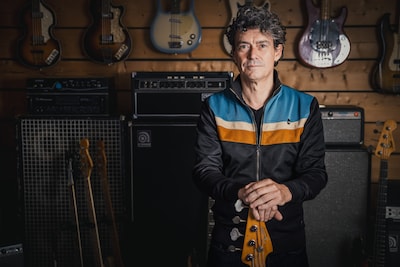 Rowwen Hèze-bassist Wladimir Geels en een magisch moment naast het Philips Stadion