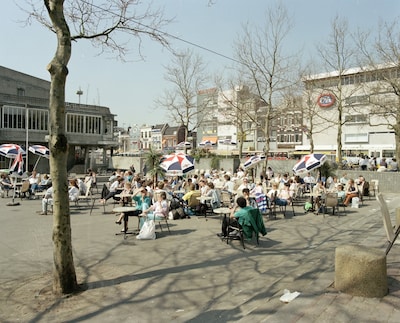 Terrasweer was vroeger ook al heilig, check deze oude kiekjes in de stad