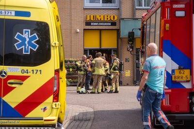 Jumbo in Bathmen ontruimd na melding van ongeval met gevaarlijke stof