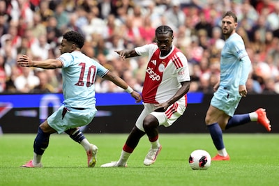 LIVE | Ajax heeft het lastig met Burnley in openingsfase oefenduel in eigen Arena