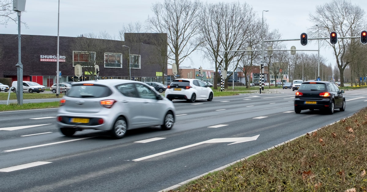 ‘Snelheidsduivels rijden daar netjes de limiet en tien meter verder gaat het gas er weer op’